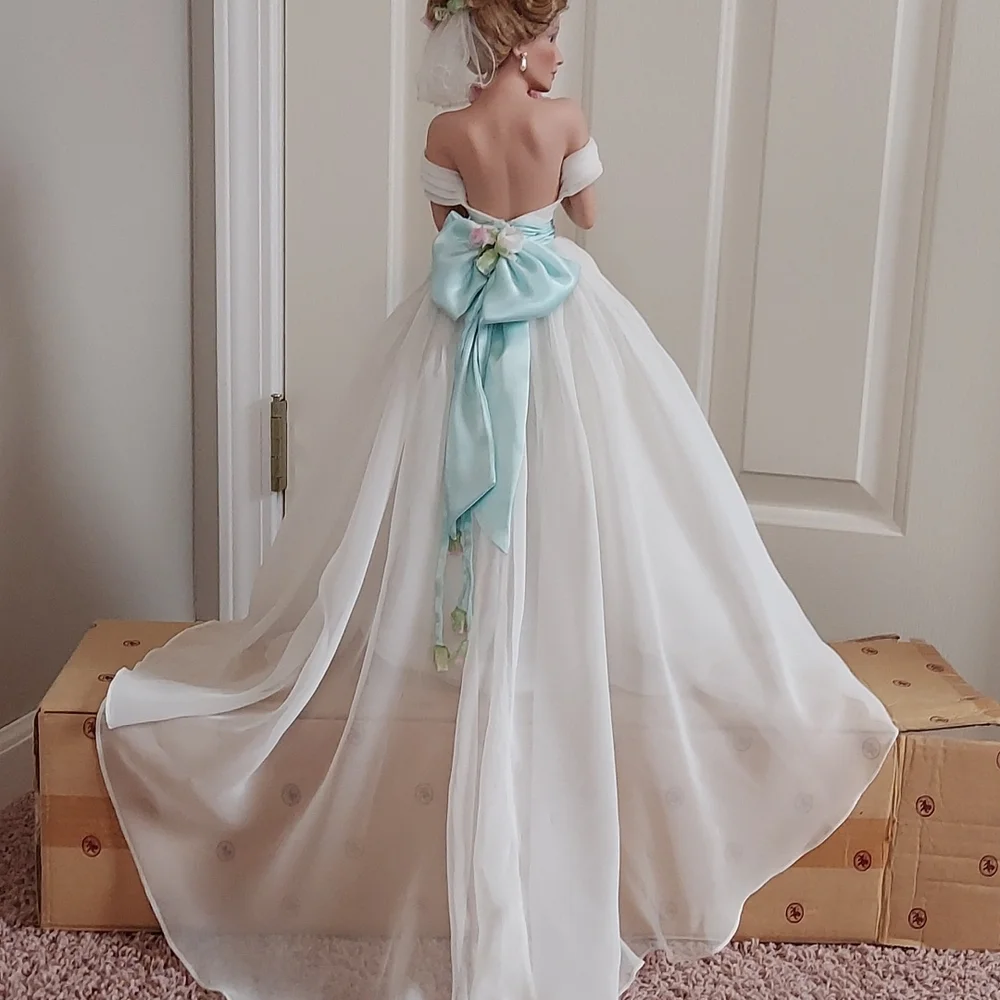 Ashton Drake wedding doll - Picture 2 of 4